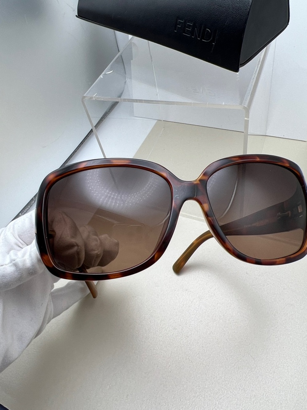 FENDI Tortoiseshell Oversized Women's Sunglasses Zucca FF Logo Brown Lenses - Picture 11 of 17